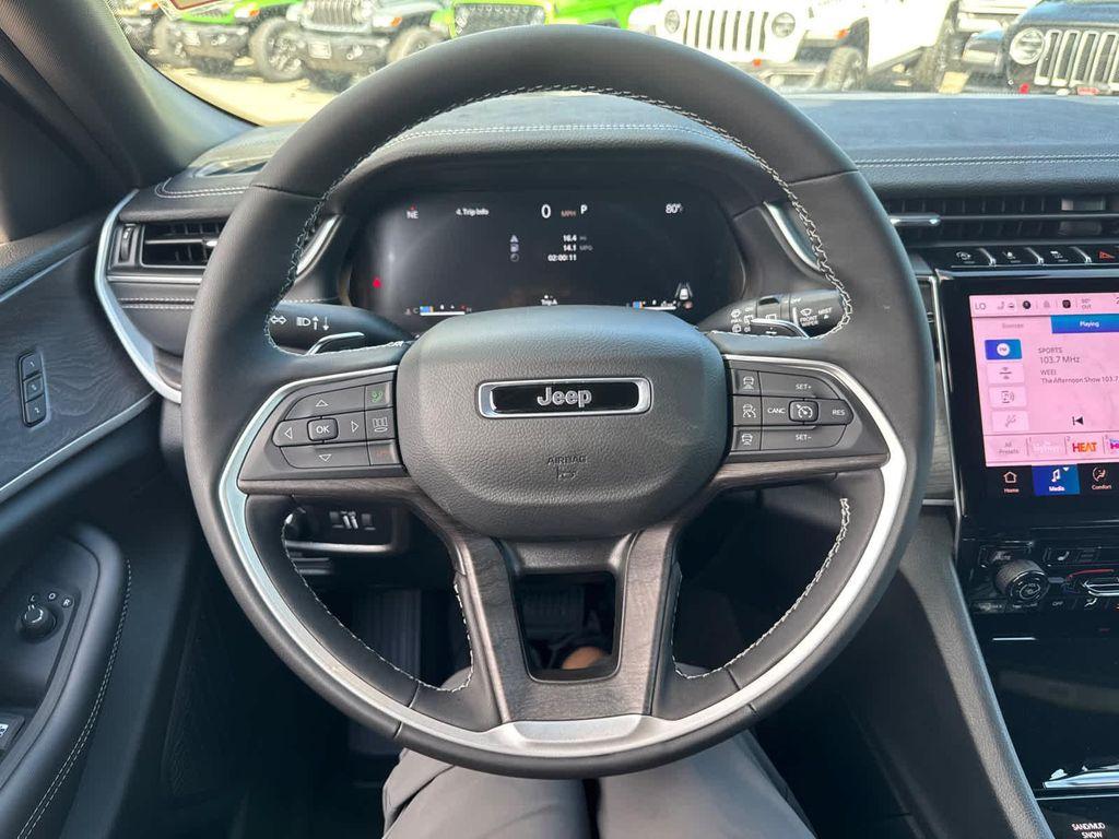 new 2025 Jeep Grand Cherokee car, priced at $45,548