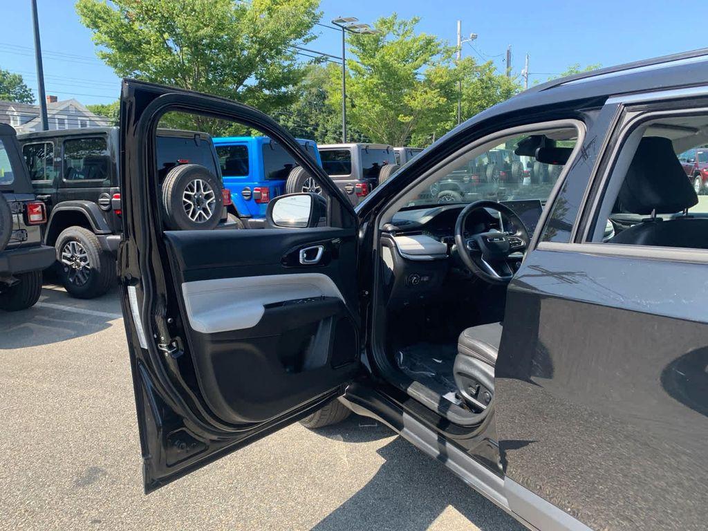 used 2022 Jeep Compass car, priced at $24,900