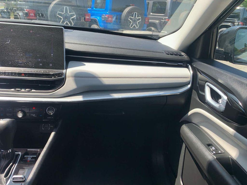 used 2022 Jeep Compass car, priced at $24,900