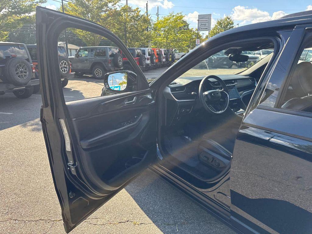 used 2023 Jeep Grand Cherokee car, priced at $33,900