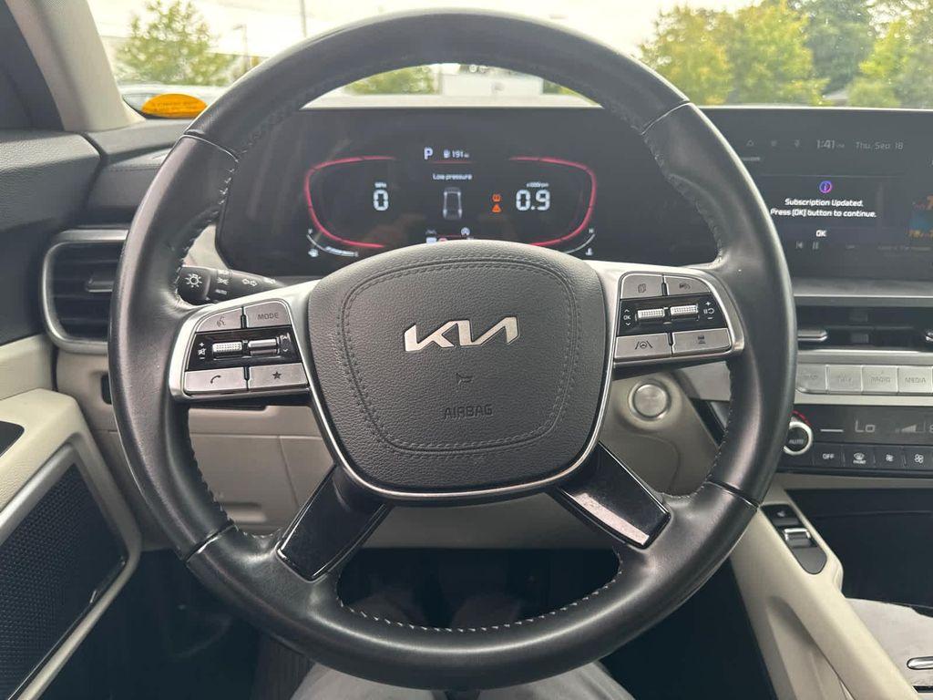 used 2023 Kia Telluride car, priced at $30,500