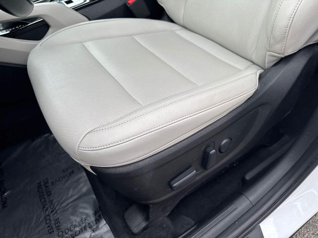 used 2023 Kia Telluride car, priced at $30,500