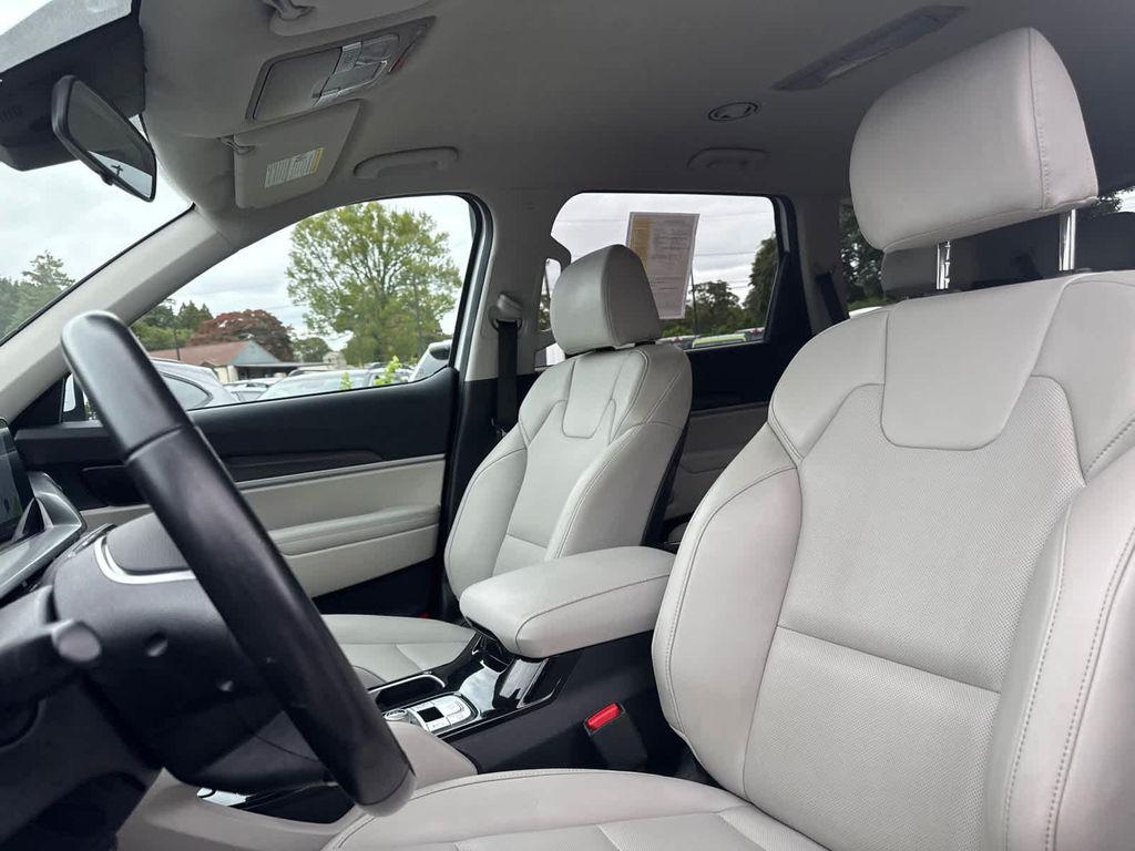 used 2023 Kia Telluride car, priced at $30,500