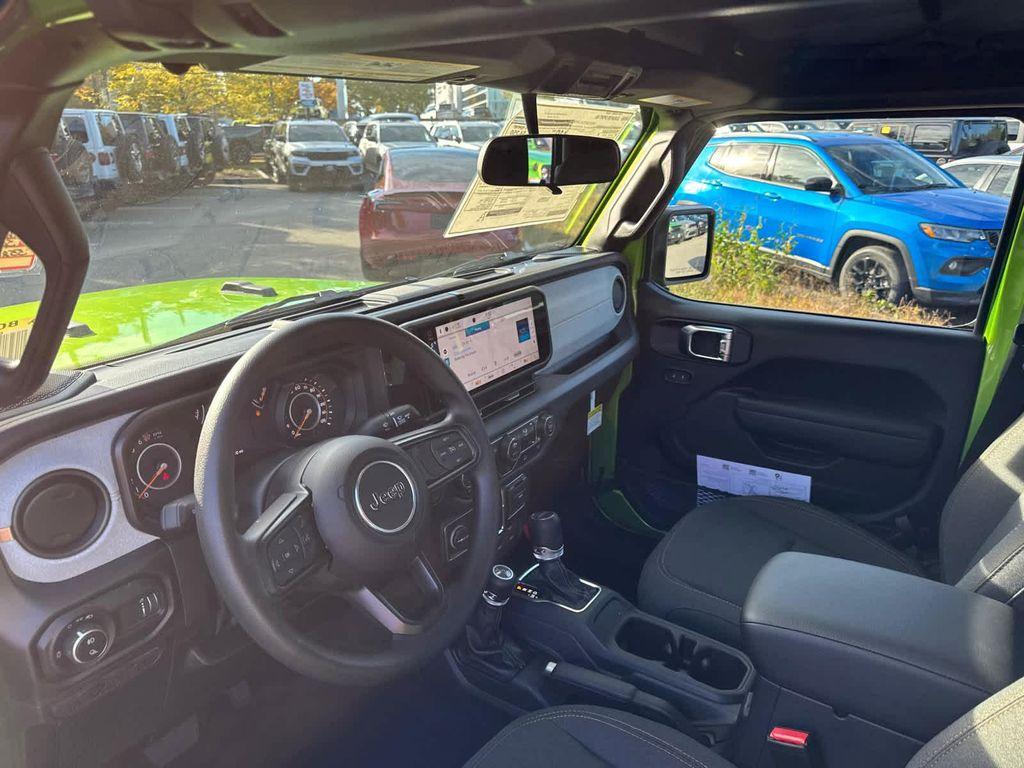 new 2025 Jeep Gladiator car, priced at $37,464