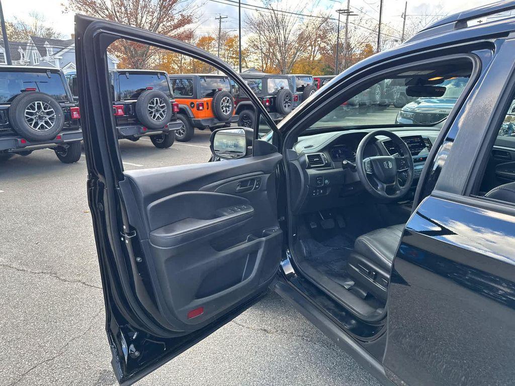 used 2023 Honda Passport car, priced at $33,400