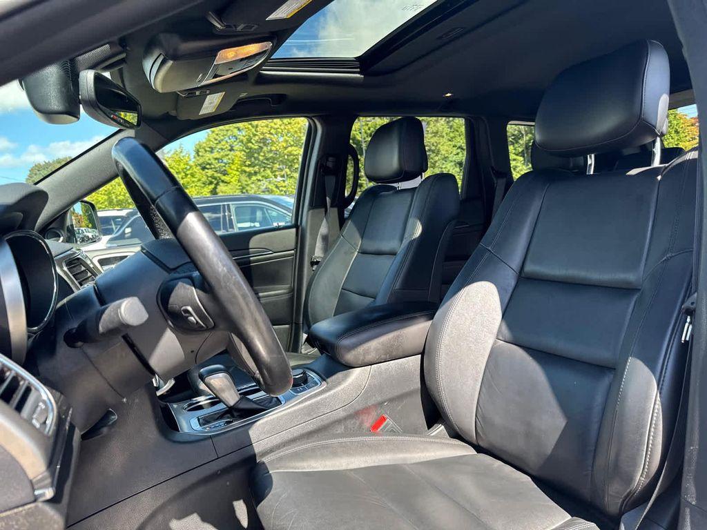 used 2021 Jeep Grand Cherokee car, priced at $22,900