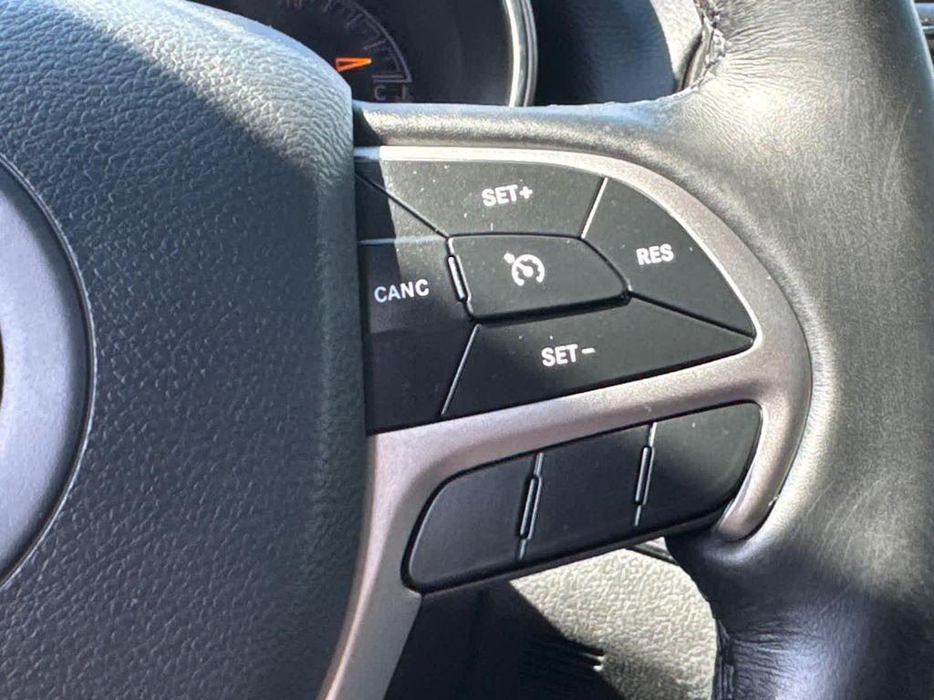 used 2021 Jeep Grand Cherokee car, priced at $22,900
