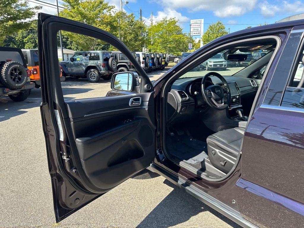 used 2021 Jeep Grand Cherokee car, priced at $22,900