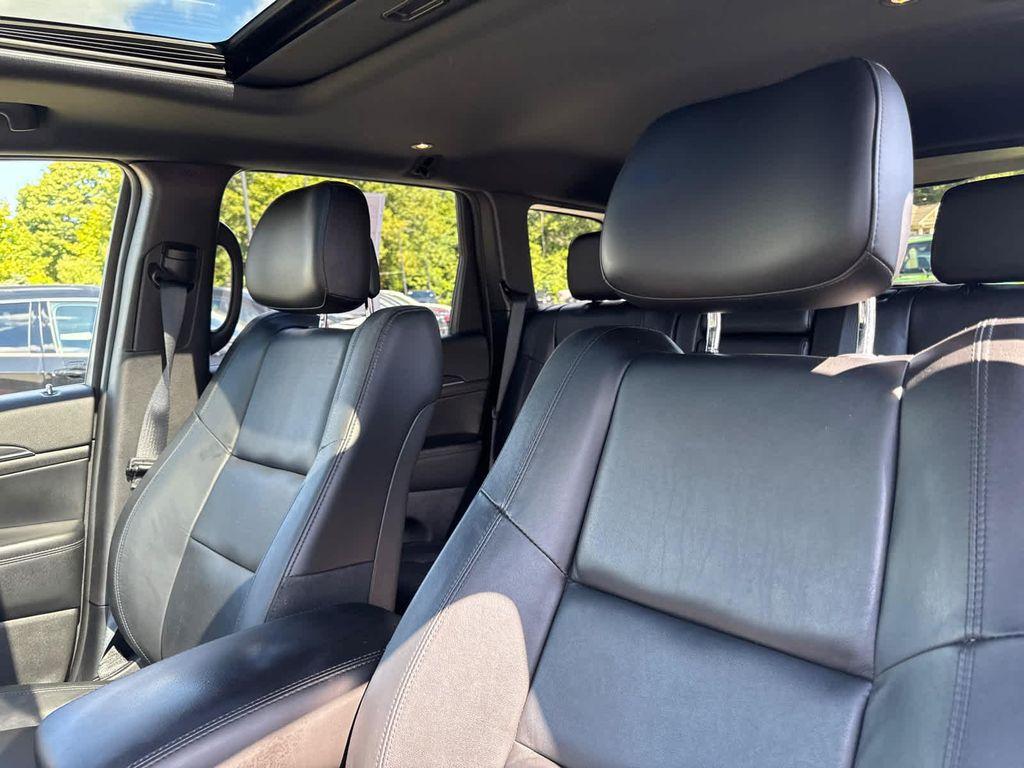 used 2021 Jeep Grand Cherokee car, priced at $22,900