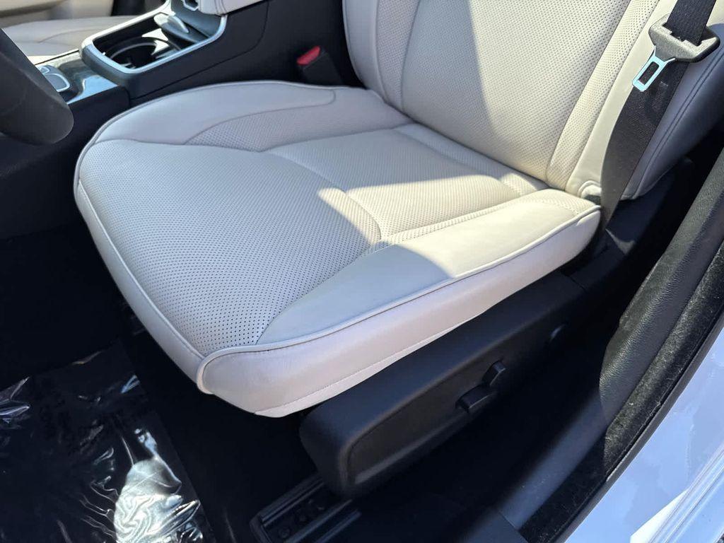used 2022 Chrysler 300 car, priced at $33,500