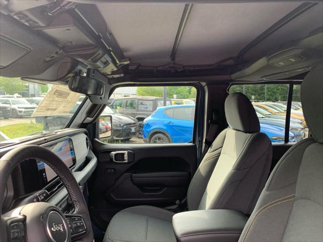 new 2025 Jeep Gladiator car, priced at $40,263