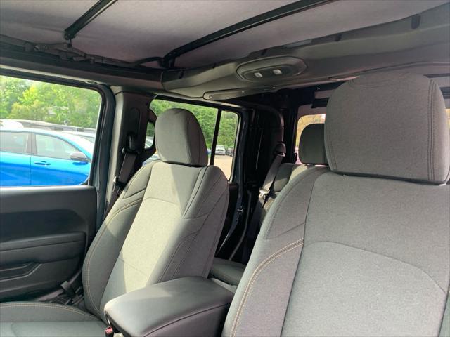 new 2025 Jeep Gladiator car, priced at $40,263
