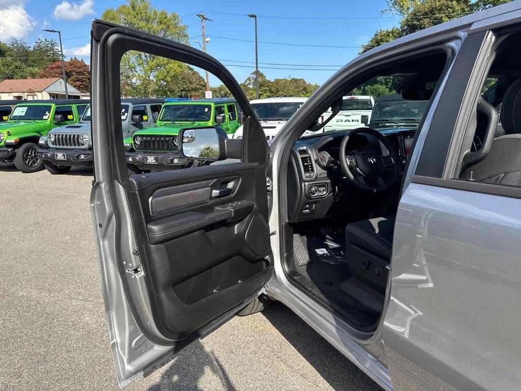 new 2025 Ram 1500 car, priced at $49,682