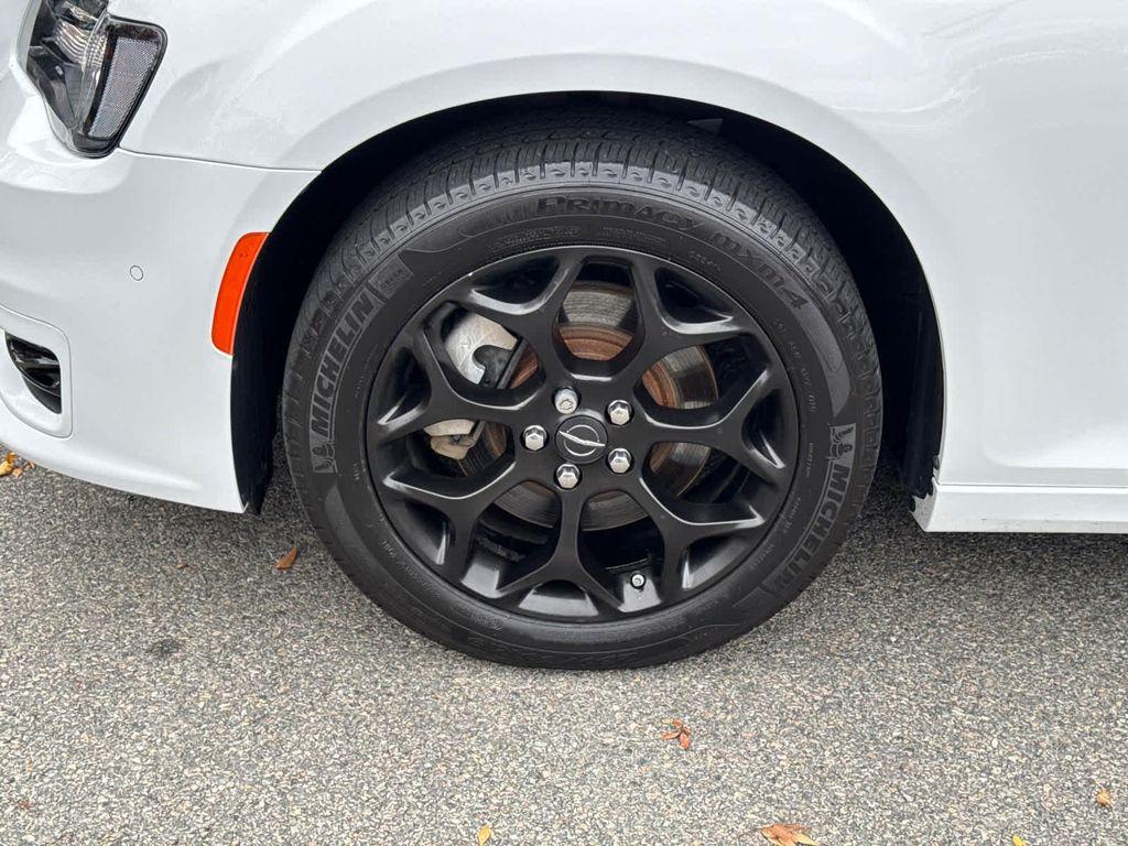 used 2022 Chrysler 300 car, priced at $27,900