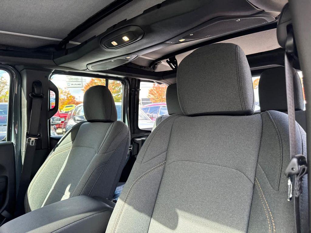 new 2026 Jeep Wrangler car, priced at $43,044