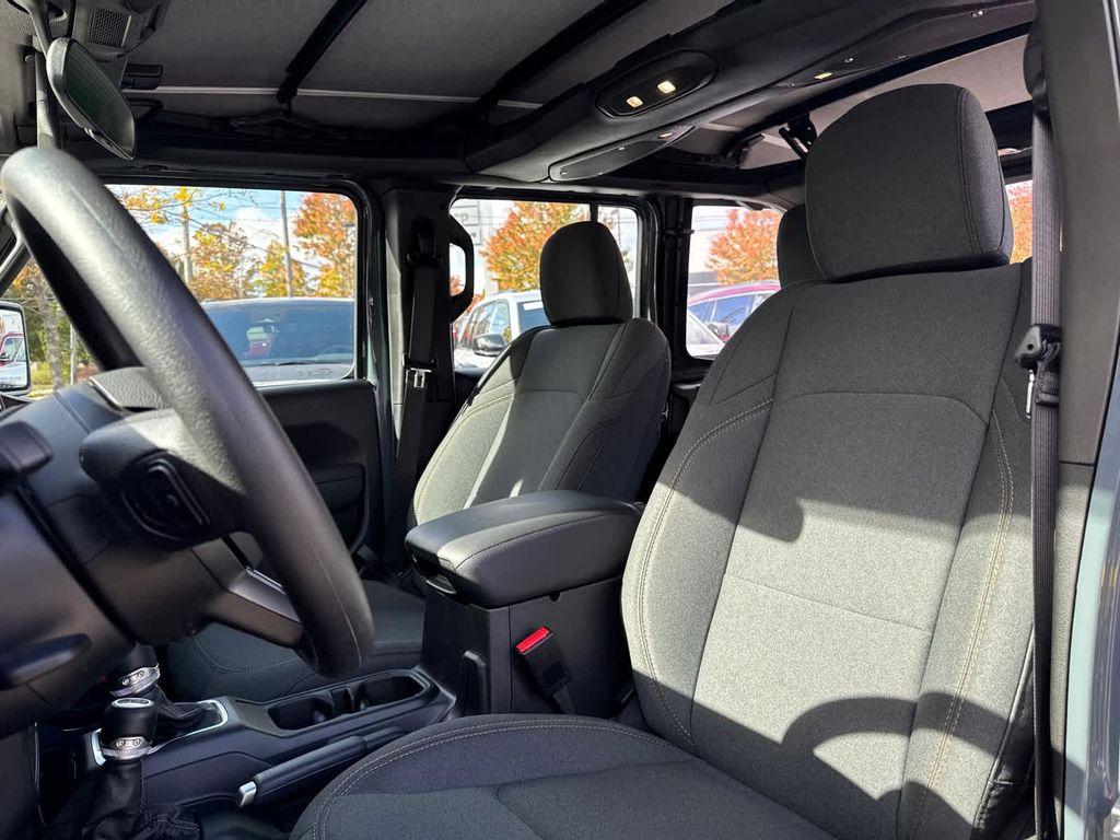 new 2026 Jeep Wrangler car, priced at $43,044