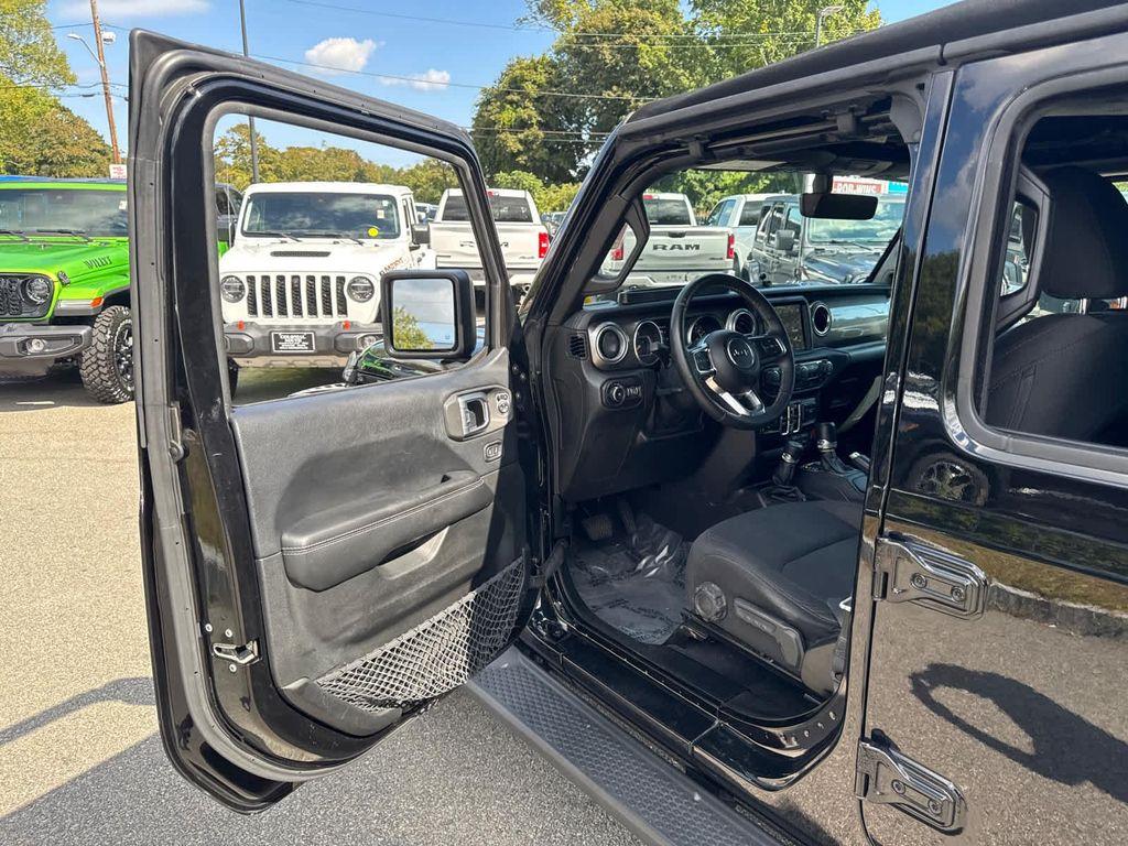 used 2018 Jeep Wrangler Unlimited car, priced at $26,900