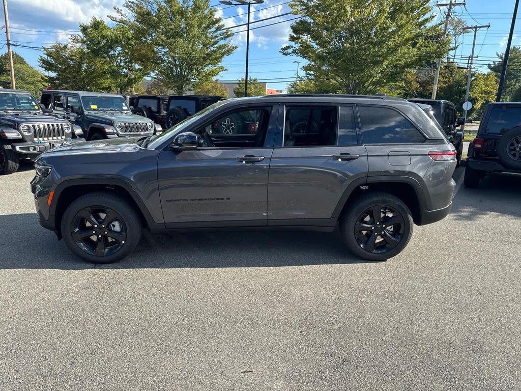 new 2025 Jeep Grand Cherokee car, priced at $46,209