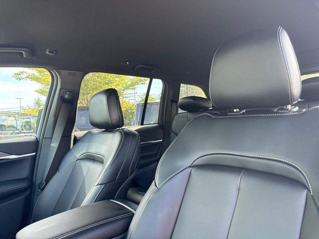 new 2025 Jeep Grand Cherokee car, priced at $46,209