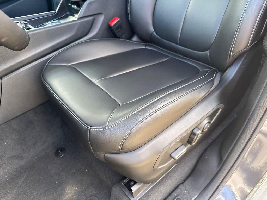 new 2025 Jeep Grand Cherokee car, priced at $46,209