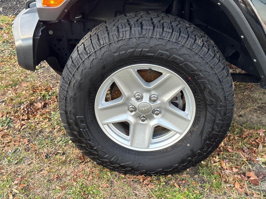 used 2022 Jeep Gladiator car, priced at $28,500