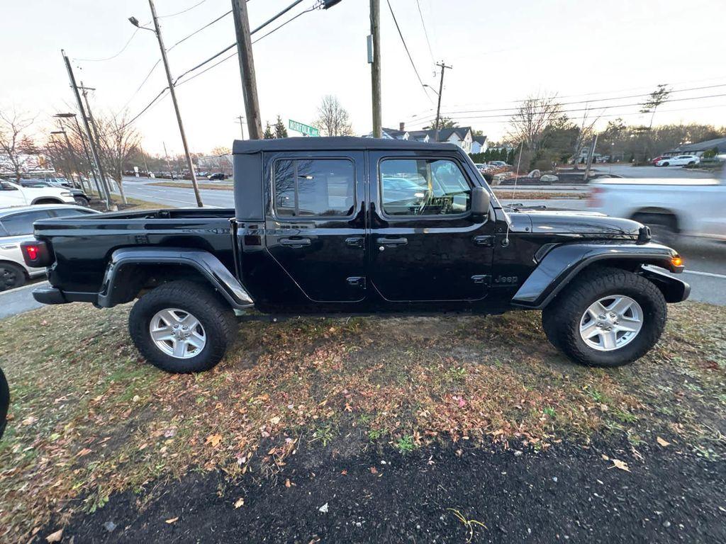 used 2022 Jeep Gladiator car, priced at $28,500