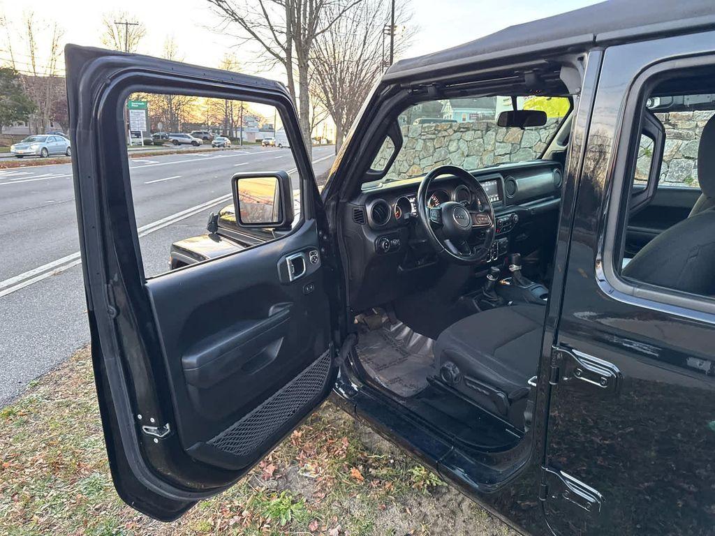 used 2022 Jeep Gladiator car, priced at $28,500