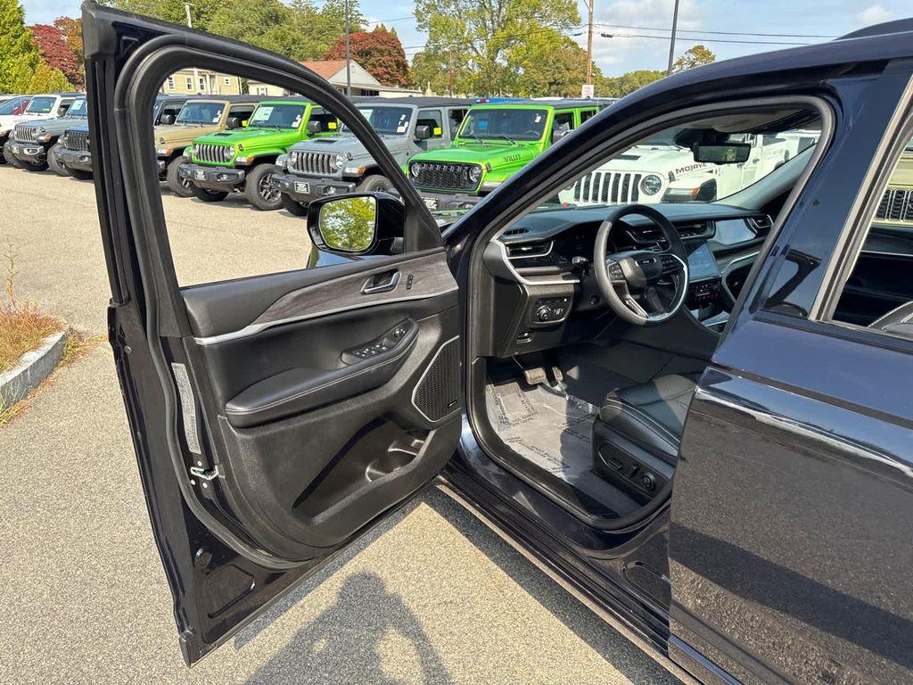 used 2023 Jeep Grand Cherokee 4xe car, priced at $31,900