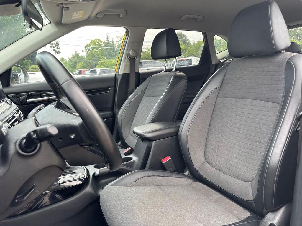 used 2023 Kia Seltos car, priced at $20,400