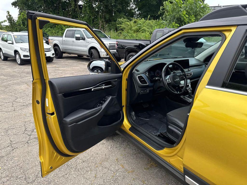 used 2023 Kia Seltos car, priced at $20,400