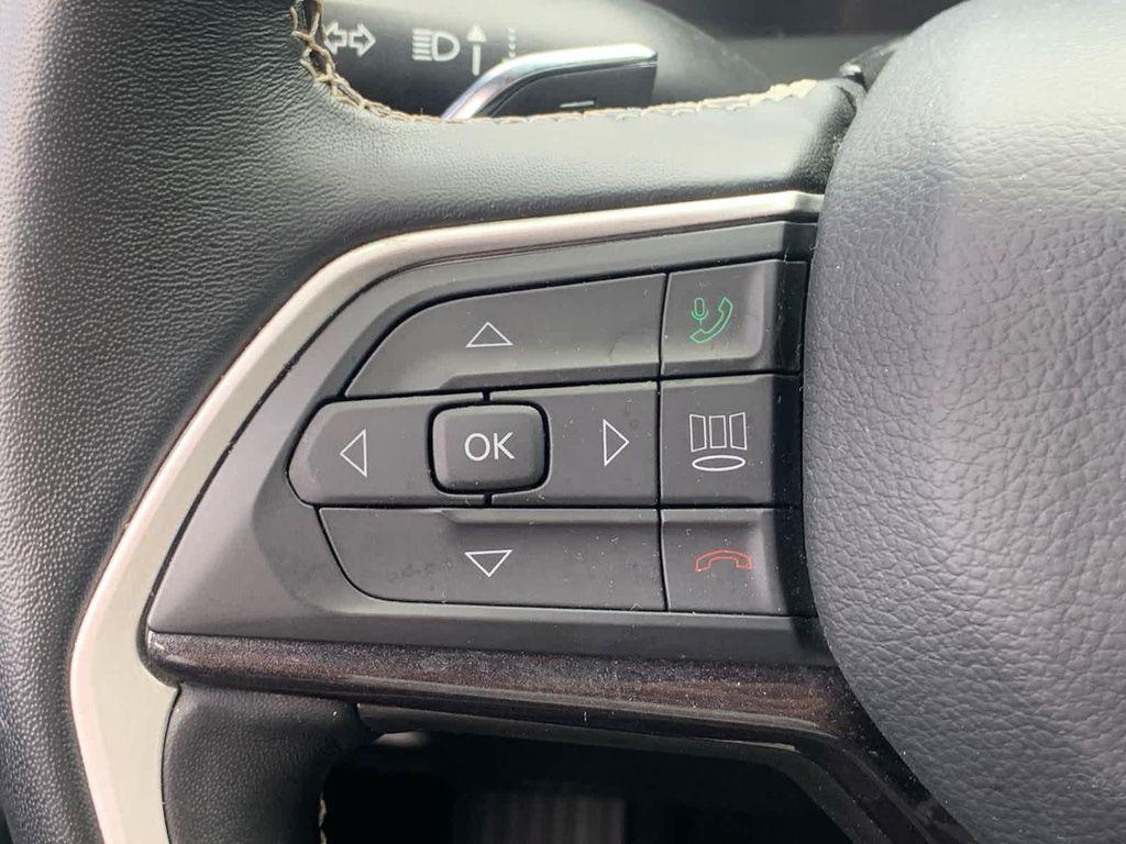 used 2022 Jeep Grand Cherokee car, priced at $30,900