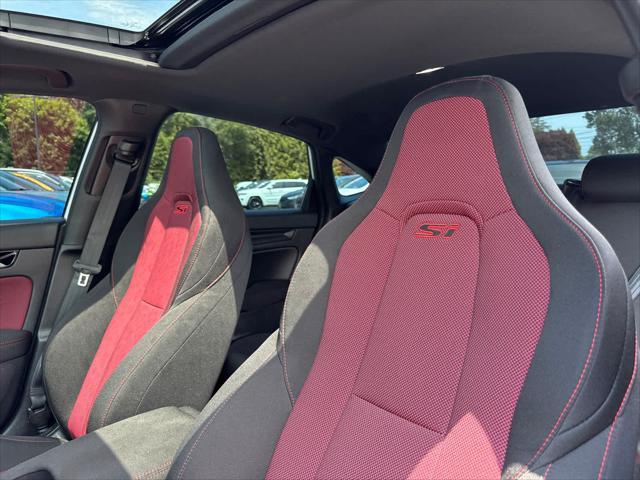 used 2025 Honda Civic Si car, priced at $30,900