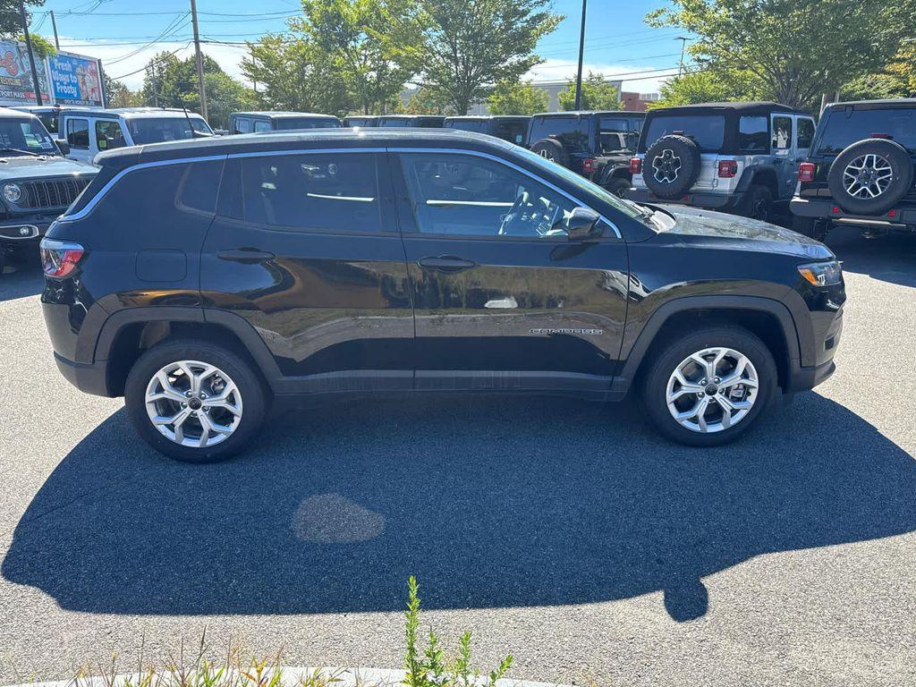 new 2025 Jeep Compass car, priced at $30,089