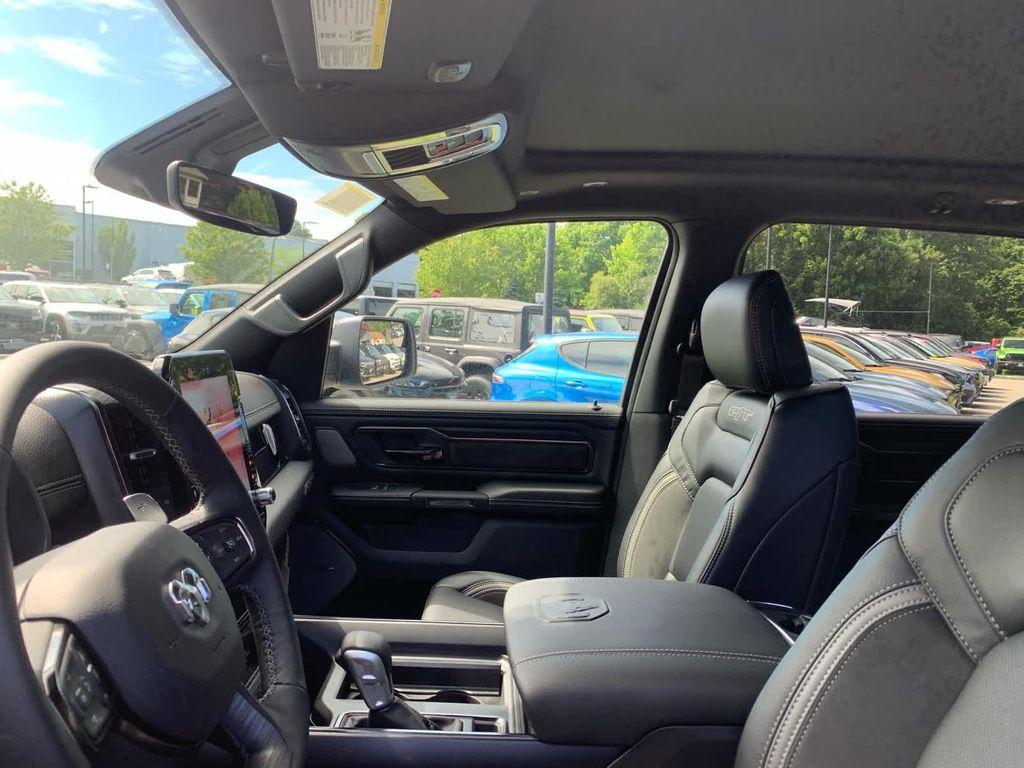 new 2025 Ram 1500 car, priced at $61,406