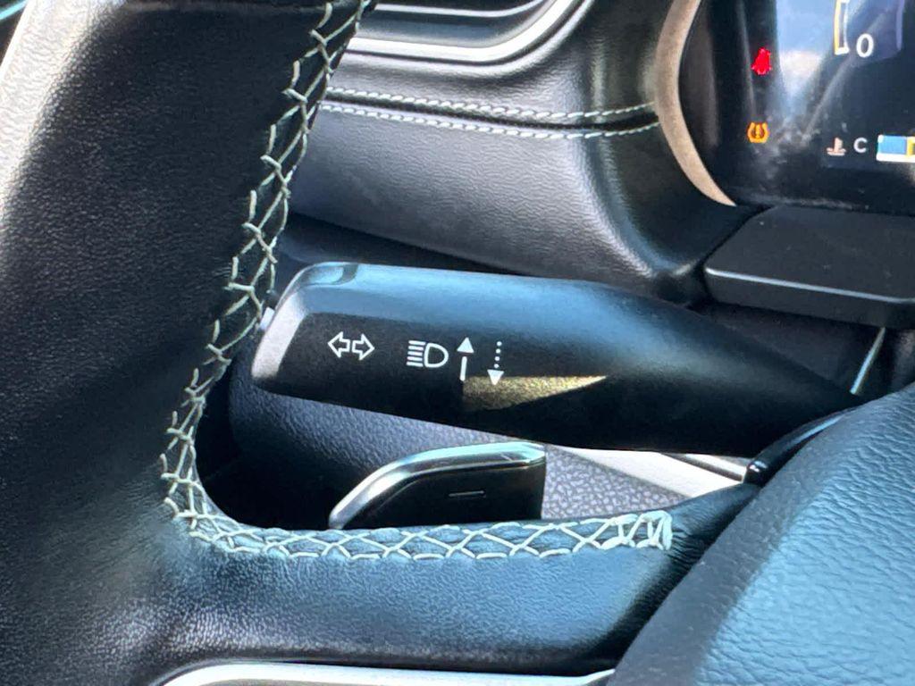 used 2022 Jeep Grand Cherokee car, priced at $29,900