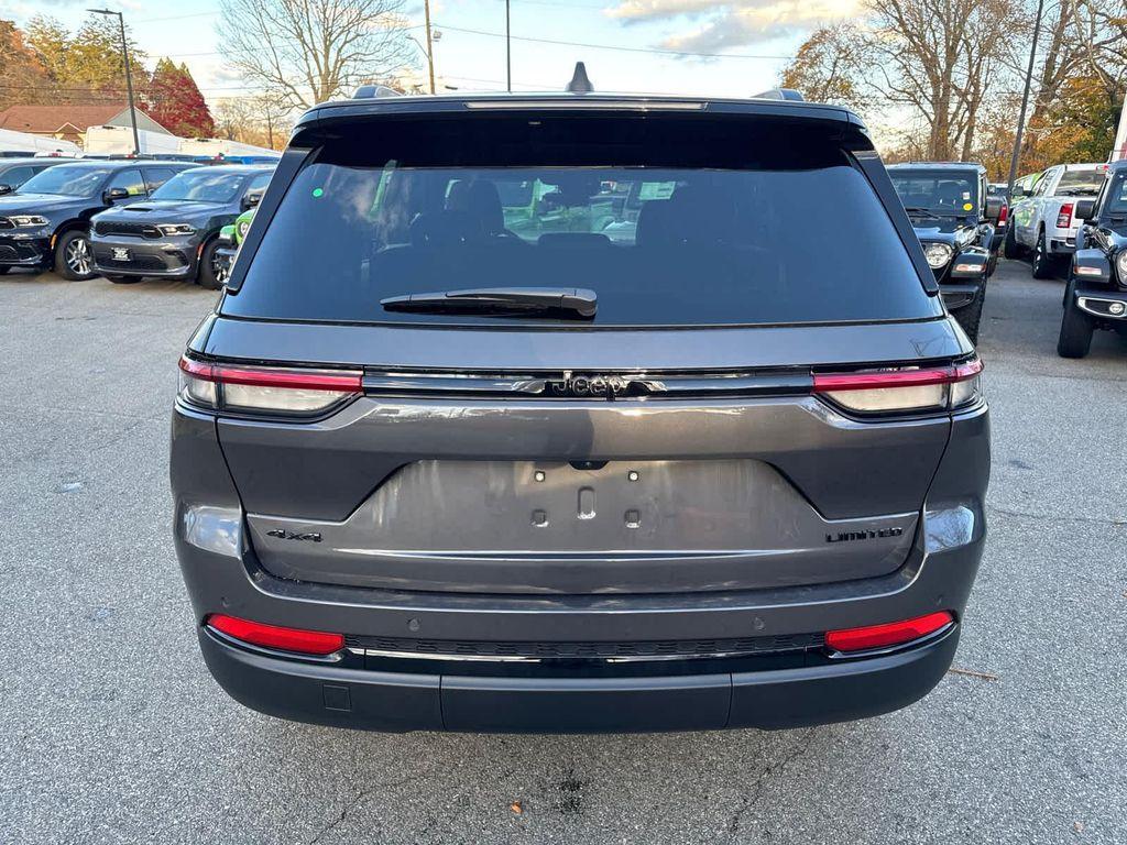 new 2025 Jeep Grand Cherokee car, priced at $47,968
