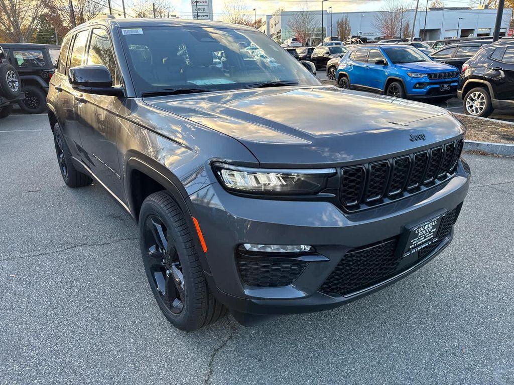 new 2025 Jeep Grand Cherokee car, priced at $47,968