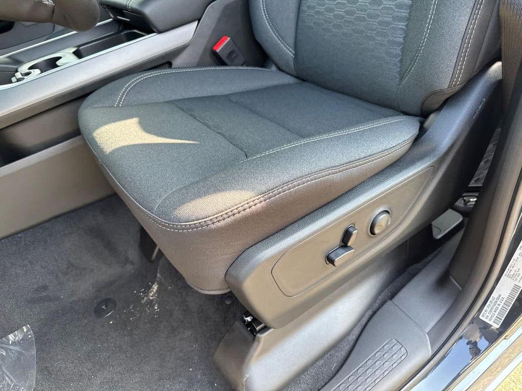 new 2025 Ram 1500 car, priced at $49,682