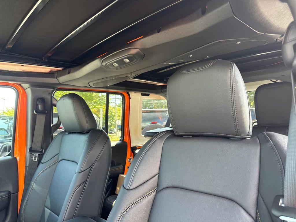 new 2025 Jeep Wrangler car, priced at $54,301