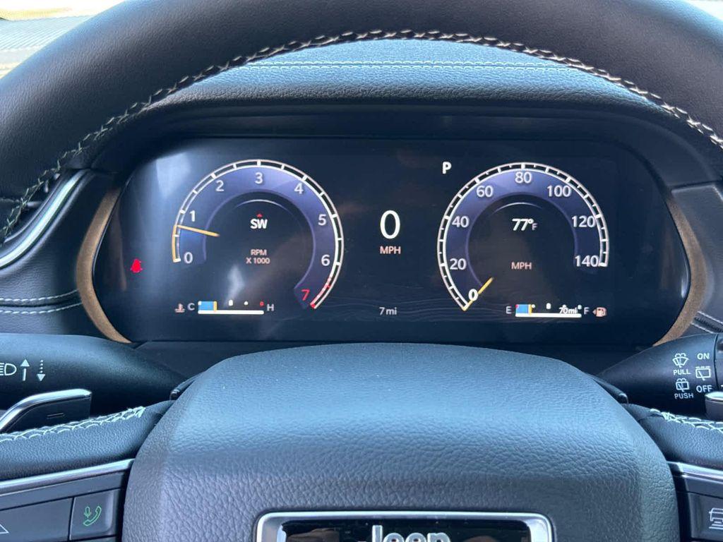 new 2025 Jeep Grand Cherokee car, priced at $45,548