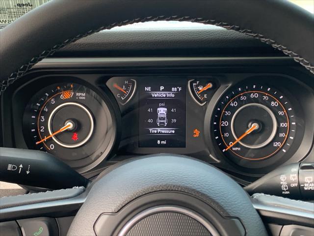 new 2025 Jeep Wrangler car, priced at $39,752