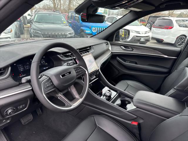 new 2025 Jeep Grand Cherokee car, priced at $38,716