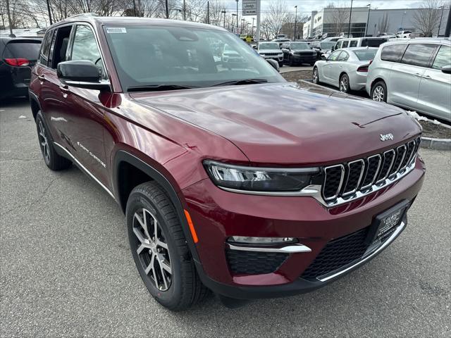 new 2025 Jeep Grand Cherokee car, priced at $38,716