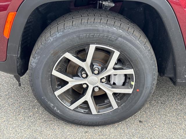 new 2025 Jeep Grand Cherokee car, priced at $38,716