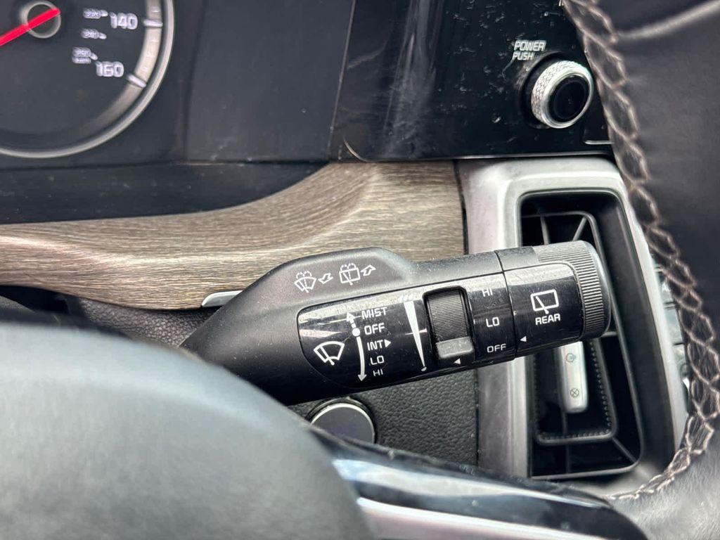used 2023 Kia Sorento car, priced at $25,900