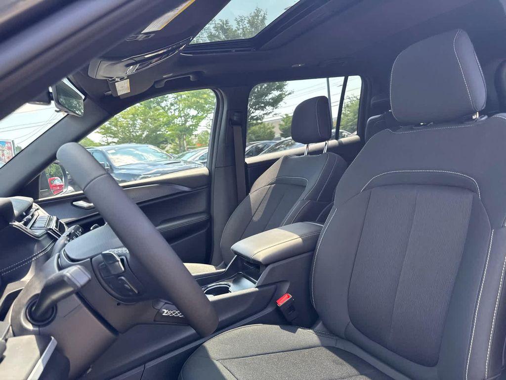 new 2025 Jeep Grand Cherokee L car, priced at $40,045