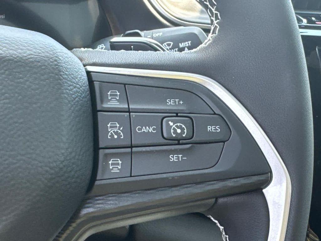 new 2025 Jeep Grand Cherokee L car, priced at $40,045