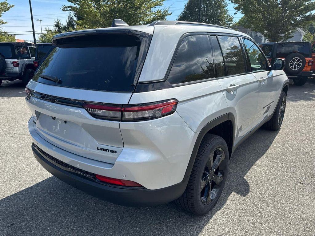 new 2025 Jeep Grand Cherokee car, priced at $46,089