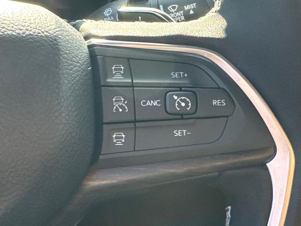 new 2025 Jeep Grand Cherokee car, priced at $46,089