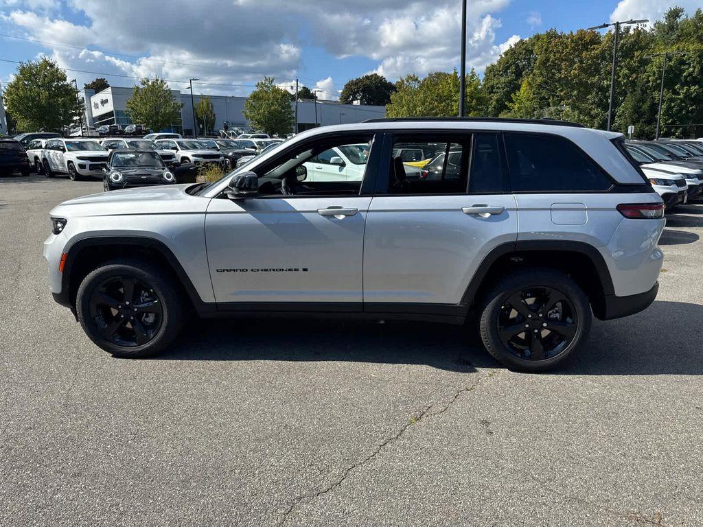 new 2025 Jeep Grand Cherokee car, priced at $46,089